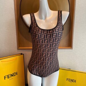 Quick-drying and elastic swimming suits customization